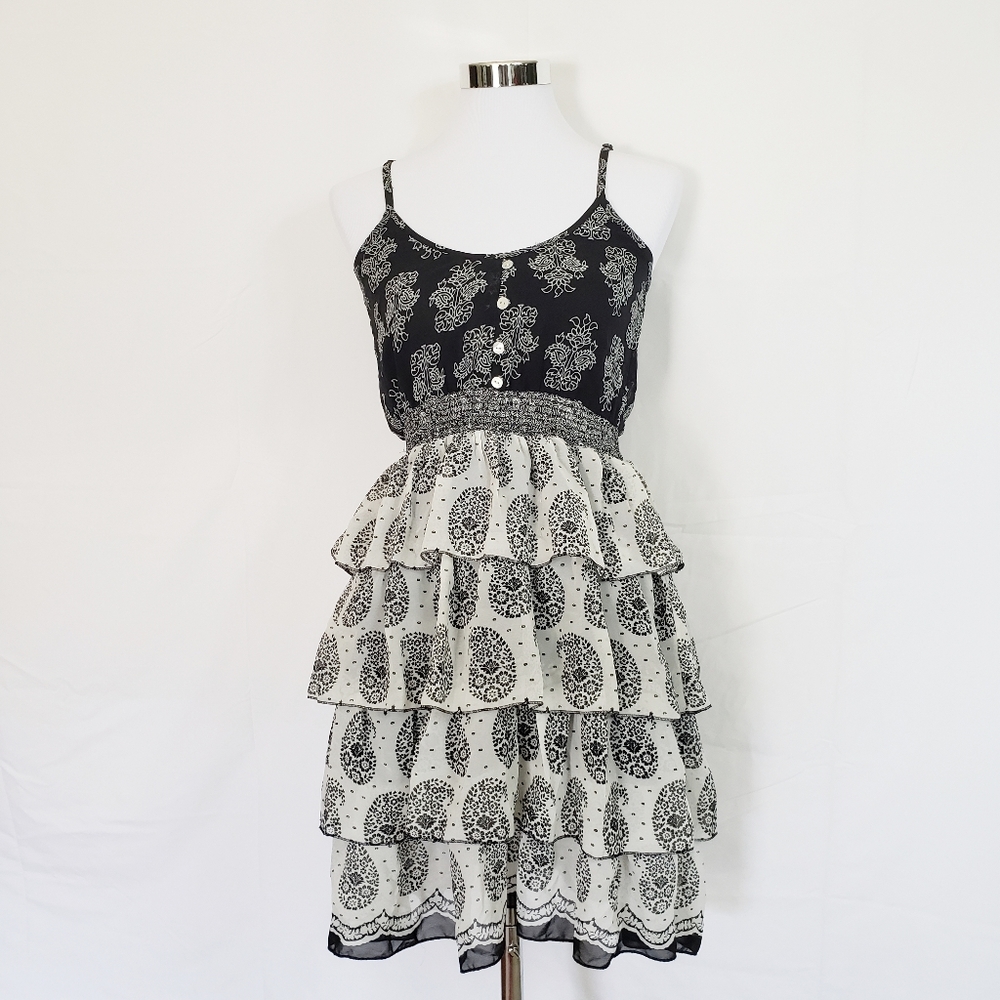 Printed Ruffled Tiered Dress Womens Size Small